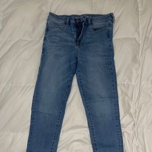 Light wash American Eagle ultra high rise jegging